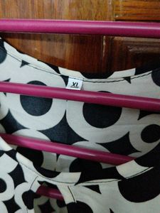 Black And White Kurti