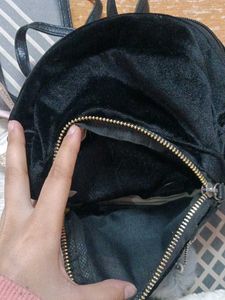 Black Backpack 🖤