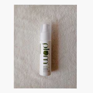 PLUM GREEN TEA  CONTROL NEVER SHOUTS