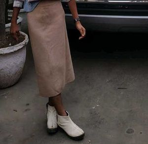 Classic Midi Woolen Skirt