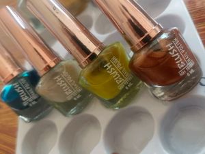 COMBO NAIL PAINT SET