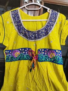 Anarkali H.. Black Ka Colour Fad Ho Gaya H.