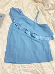 Chic One-Shoulder Top