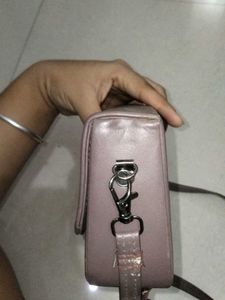 Stylish And minimal Shoulder/Hand Bag