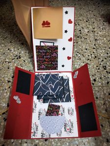 EXPLOSIVE GREETING CARD