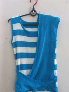 blue woolen top