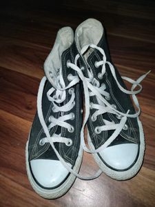 Converse shoe