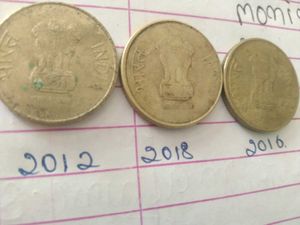 5 Rupee Coins - Collectibles