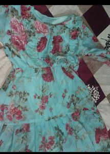 Gown With Anyone Stall &amp; Heartshape Lipstick Free