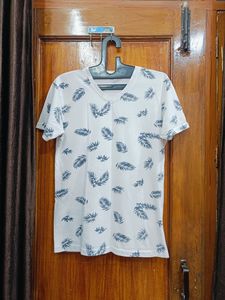 Leaf Print T-Shirt