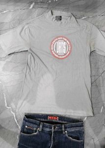 Vintage Denim Jeans and vans tshirt 👕