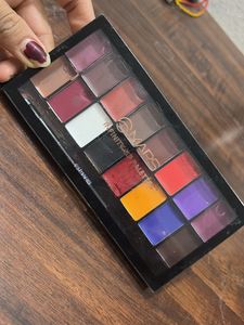 Mars Infinity Lip Palette