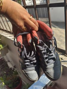 ✨ Adidas Grey Sneakers – Lightly Used, Perfect Con