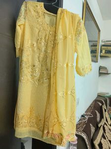Elegant Yellow Embellished Kurta
