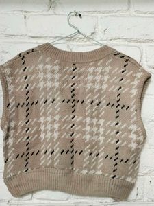 Houndstooth Knit Vest