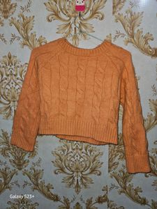 Once Used(Peach 🍑 Crop Top Woollen)