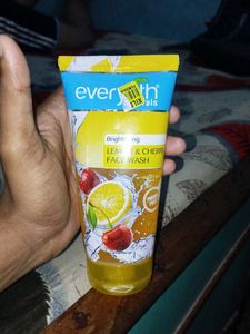 Brightening Face Wash