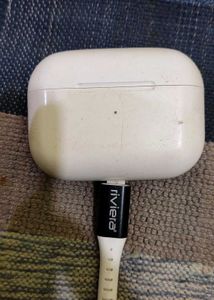 AirPods Pro Charging Case