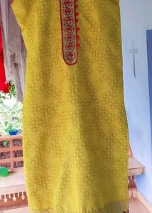 💛Beautiful Yellow Sleevless Kurta 💗