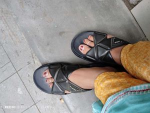 TITAN Women's Black Casual Sandals