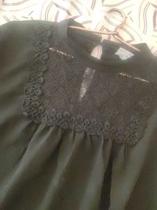 Black ⚫top
