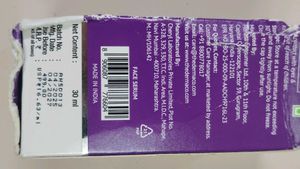 The Derma Co Face Serum 20 Ml Left