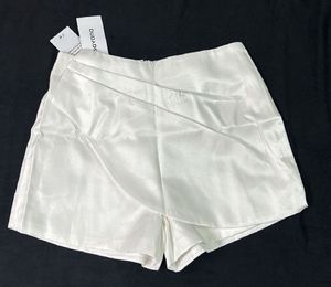 SAVANA White Ruffle Shorts
