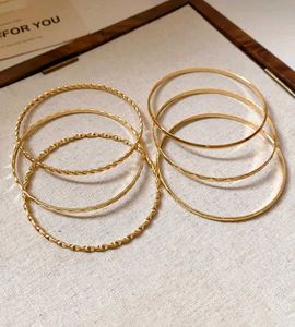 Gold Bangles 6 pcs (Very pretty)