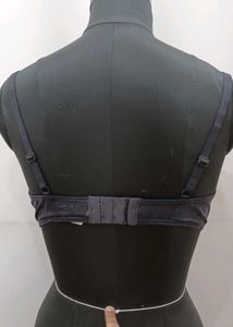 Soft Padded Wiredless Bra..size L