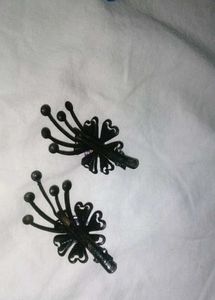 Twoset Floral and One pair Of Black &amp;Purple Clip