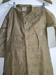 Elegant Kurta-Sharaa Set