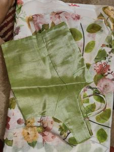 Floral Saree With Stiched Blouse