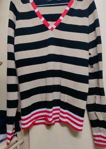 A Decent Full Sleeves Top