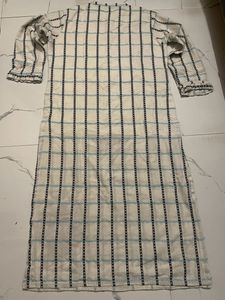 Women White Check Kurta
