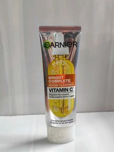 Garnier Bright Complete Cleanser