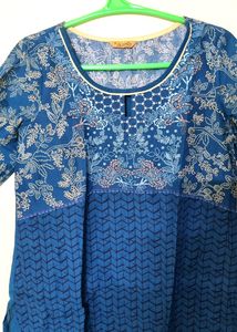 Aurelia A line Kurta Size M