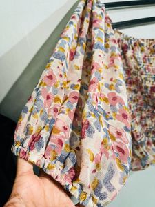 20 Dresses Floral Smocked Blouse