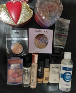 makeup product (1piece with one freebie)