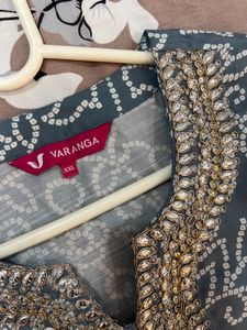Elegant Embroidered Kurti Set