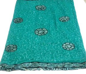 Beautiful Saree With Unique Color And Print