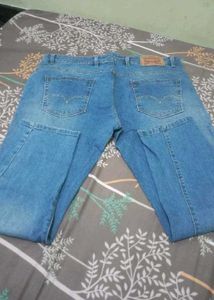 Levi&#39;s Stylish Denim Jeans