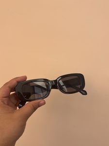 Black Retro Sunglasses