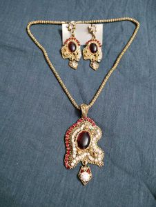 Vintage Style Necklace & Earrings Set