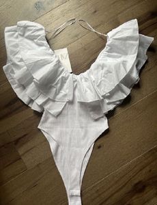 ZARA NEW RUFFLE SLEEVE BODYSUIT RIBBED SIZE-S
