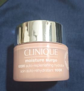 Clinique Moisture Surge