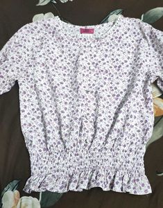 Beautiful White Top   With Prints