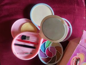 TYA Fashion Make-Up Kit