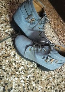 &#34;Stylish Grey Ankle Boots for Women