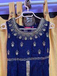 Morpankh Embroidered Kurta