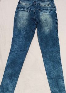 Stylish Distressed Skinny Jeans